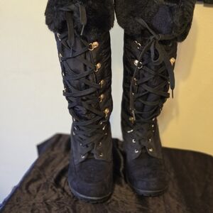 Women's Black Faux-Fur Lace-Up Winter Boots Size 9 Preowned